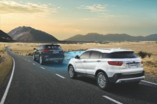 全新福特领界搭载ACC智能自适应巡航控制系统